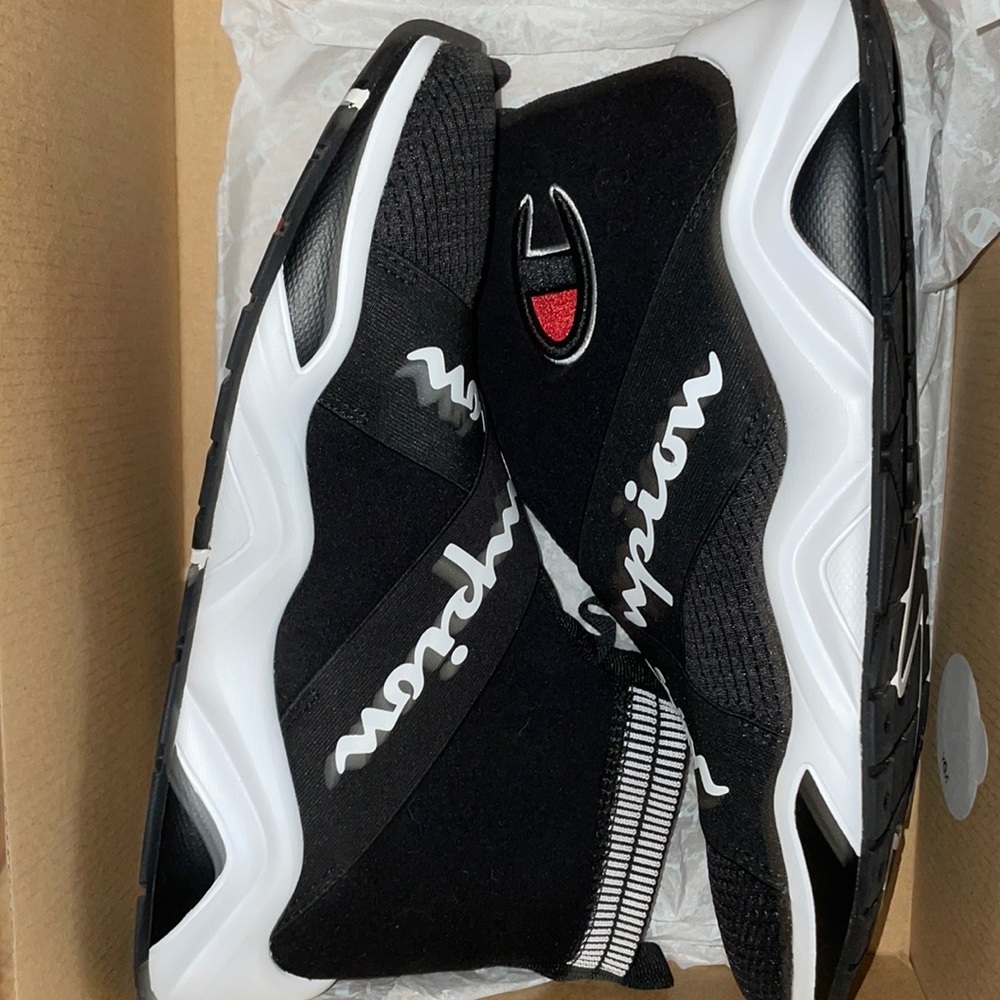 Champion Rally Crossover - Picture 2 of 2